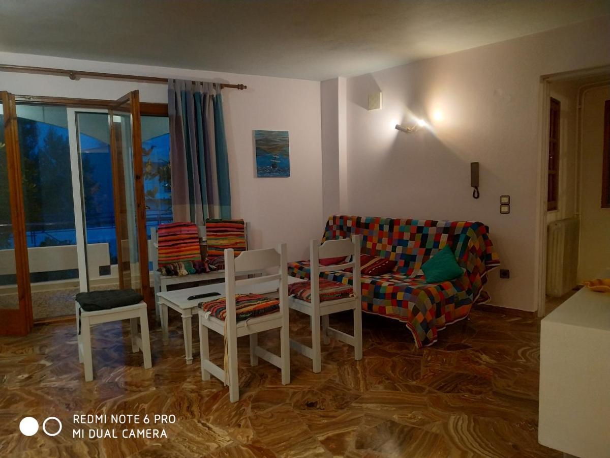 Muses Apartments Еретрія Екстер'єр фото