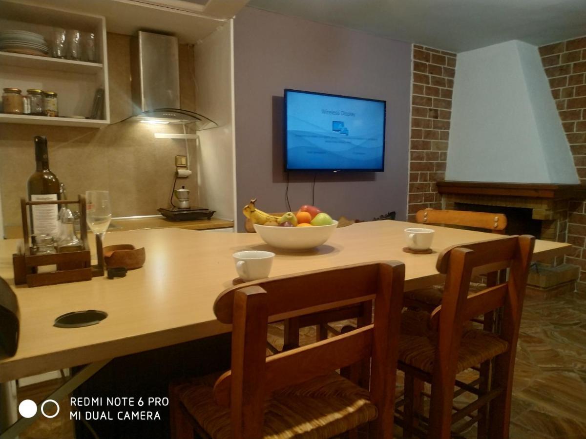 Muses Apartments Еретрія Екстер'єр фото