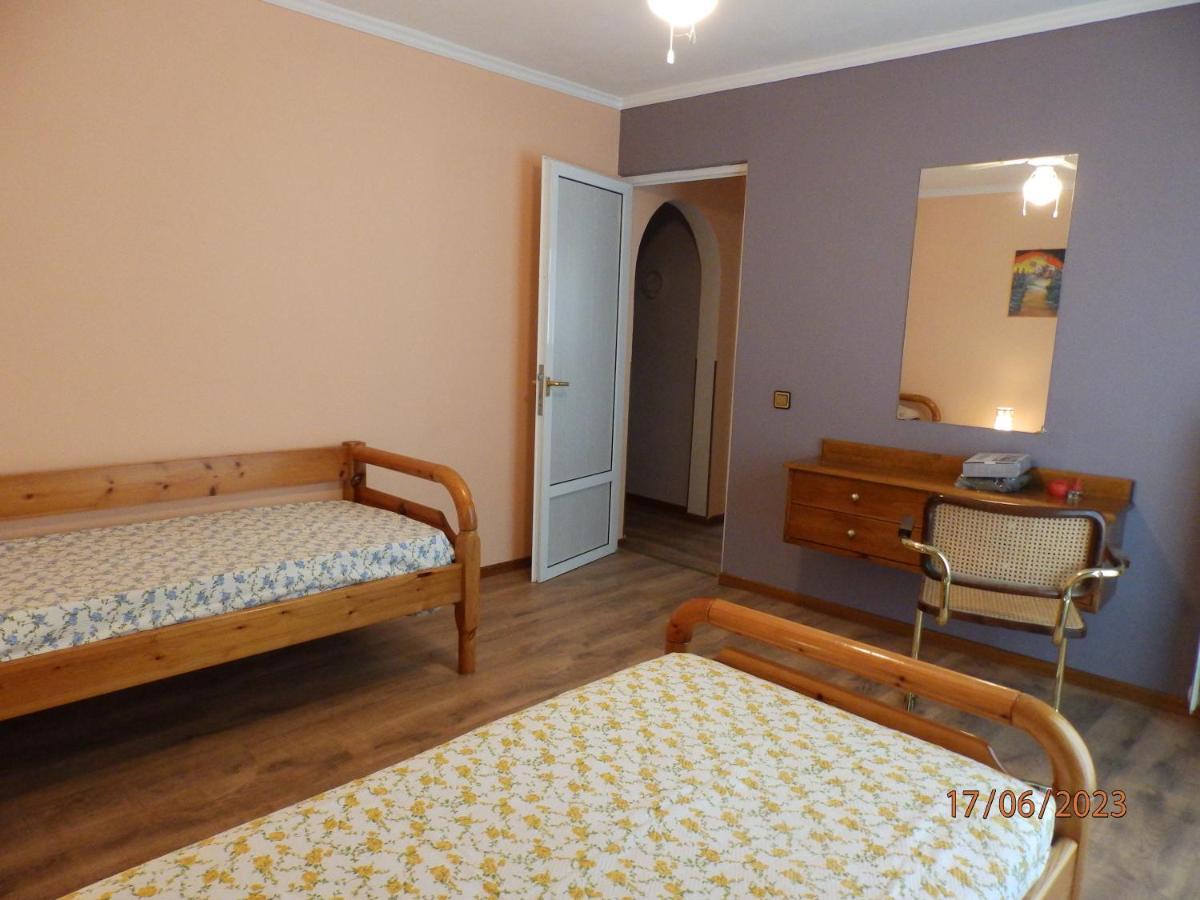 Muses Apartments Еретрія Екстер'єр фото