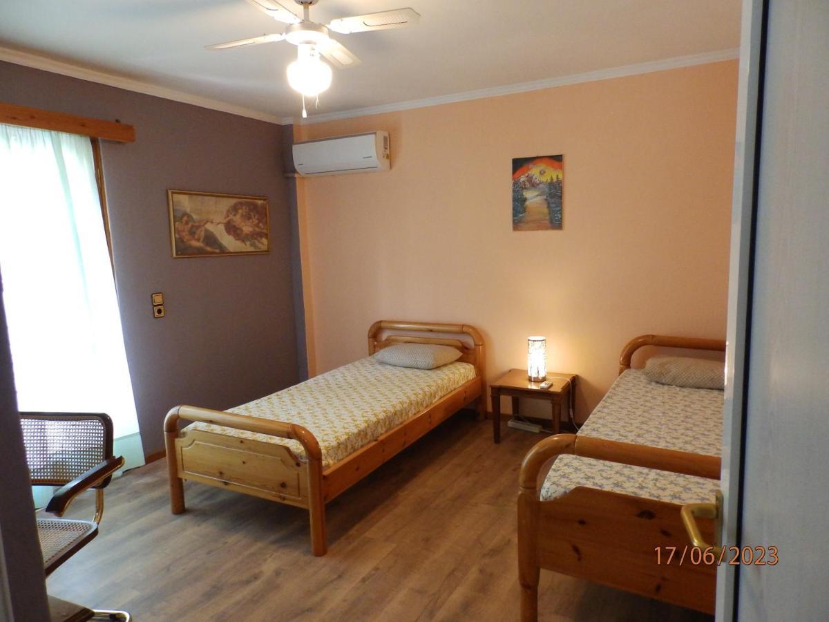 Muses Apartments Еретрія Екстер'єр фото